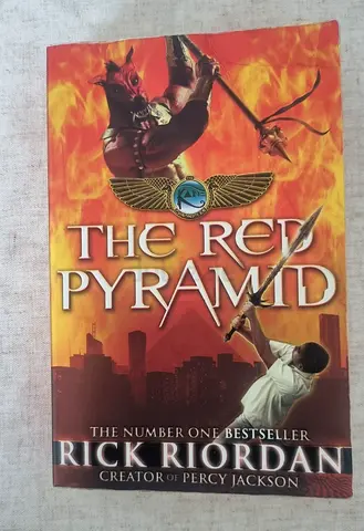 The Kane Chronicles (Back Cover) - Rick Riordan - Paperback