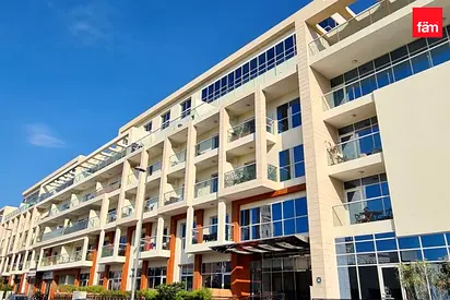 3 Bed Duplex | Park Facing | Easy Access |