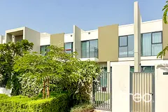 Stunning Location AND Vastu | Vacant on Transfer
