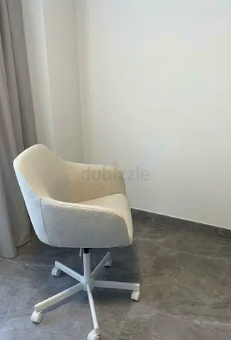 IKEA Light grey swivel office chair with casters - excellent condition