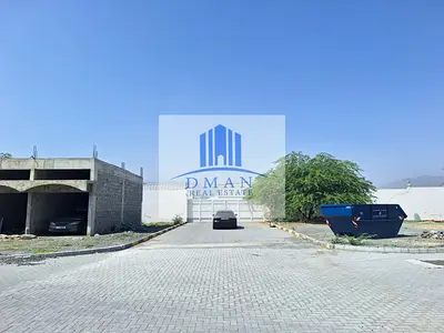 Al Hail containers for rent, Fujairah