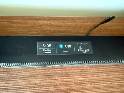 Samsung TV (85 inch) with S40R 5.1ch Soundbar with Wireless Rear Speakers (600W) - Good Condition