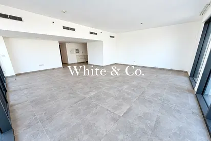 Huge Layout | Burj Khalifa View | Vacant