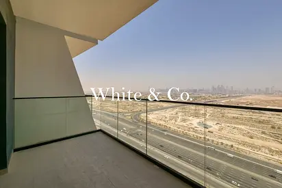 High-Floor Views | Spacious Corner Layout