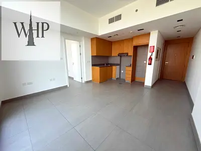 Lavish 1bhk Open View Balcony Open Kitchen Parking Free
