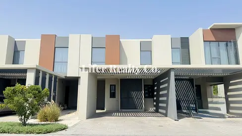 Unfurnished I Spacious 3 BHk + Maid Room