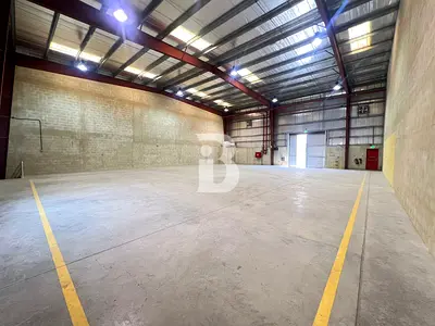 10 meter height 6800 sqft Warehouse in DIP