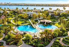 PRIVATE GARDEN | WALK-IN WARDROBE SUITE | BEACH ACCESS