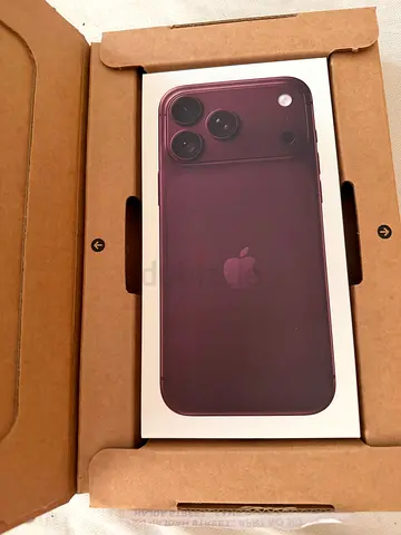 iPhone 18 pro max 256GB Burgundy TDRA for sale