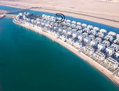 Luxury Ready 4BR Sea View Villa: Huge Space, 5Yr Post-Handover, Golden Visa