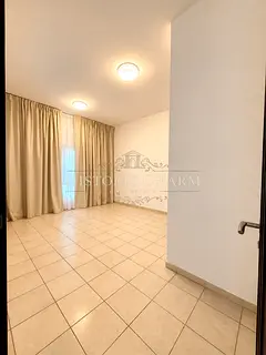 Newly Renovated 1BR | Spacious Layout | Vacant & Move-In Ready