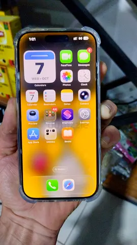 iPhone 17 256GB Sage Green | Apple Warranty Until May 2027 | Fully Working | Cracked Screen