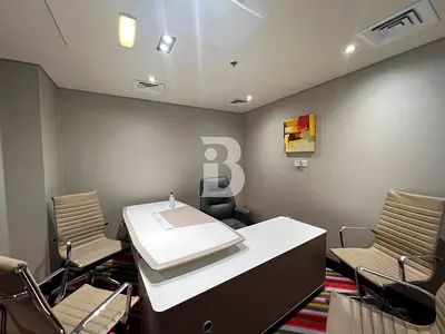 INDEPENDENT OFFICE / PRIME LOCATION / VACANT