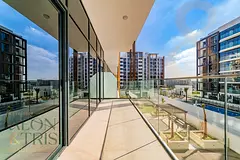 Tenanted One Bedroom with Pool and Community View