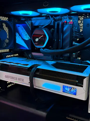 WHITE RTX 5080 AORUS MASTER ICE 16GB WITH SCREEN DELIVERY AVAILABLE