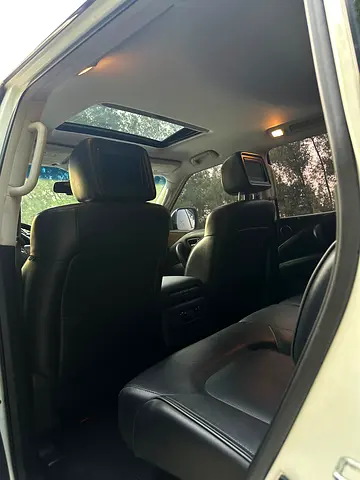 2015 Infiniti QX80 照片 10