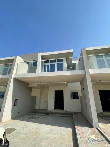 3BR Townhouse | Great Layout | Garden