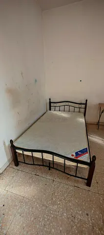 Single metal bed frame with mattress - good condition