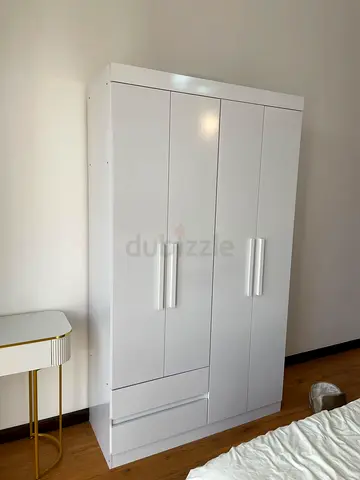 White Wardrobe / Closet – Perfect Condition (Pan Home)