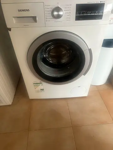 Siemens front-load washing machine - good working condition iq500