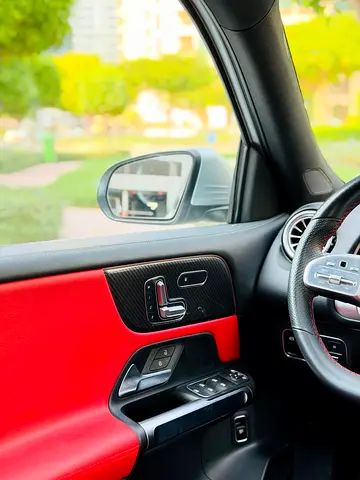 2020 Mercedes-BENZ GLB 缩略图 16