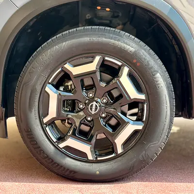 2025 Nissan X-TRAIL — миниатюра 20
