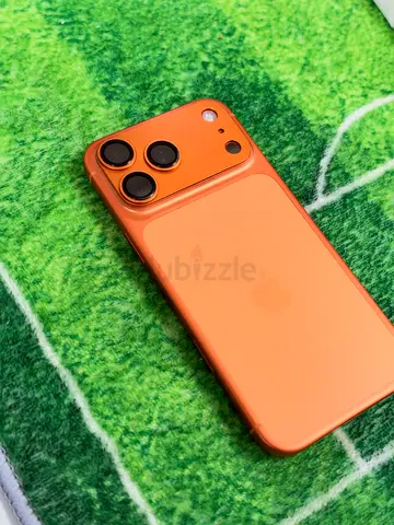 iPhone 17 Pro Max 1TB - Cosmic Orange (95% Battery, Pristine, Box Included)