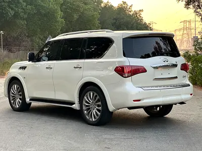 2015 Infiniti QX80 照片 3