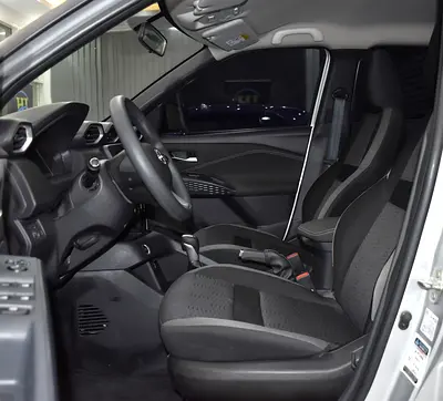 2025 Nissan MAGNITE photo 10