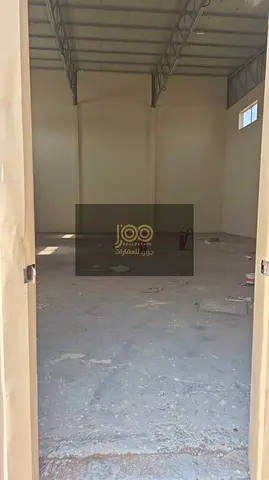 A 2,700-square-foot warehouse featuring a practical and suitable layout.