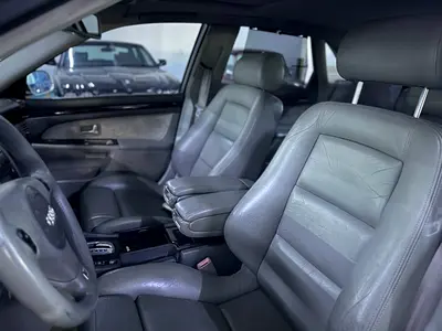 صورة مصغرة 12 لـ 2000 AUDI S8