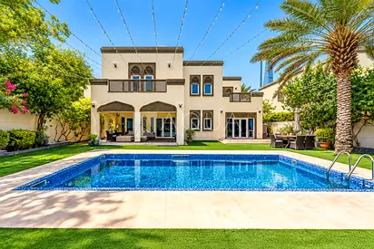 Immaculate Upgraded 5 Bed | Internal Location