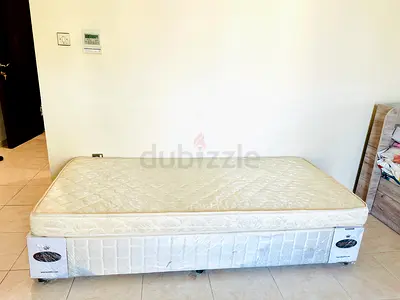 Divan Single bed base and mattress - good condition