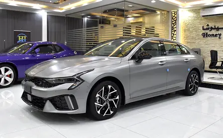 2025 KIA K5 照片 2