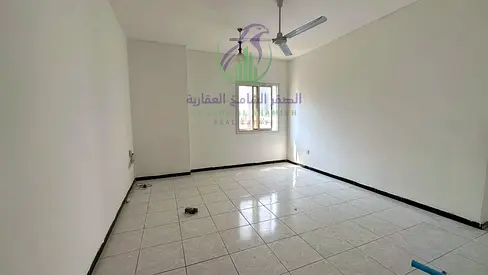 شقه غرفة وصالة للايجار السنوي في منطقة المجاز 2 مساحة واسعة تشطيب حديث موقع متميز خزائن بالحائط بلكونة اطلالة مفتوحة موقع متميز