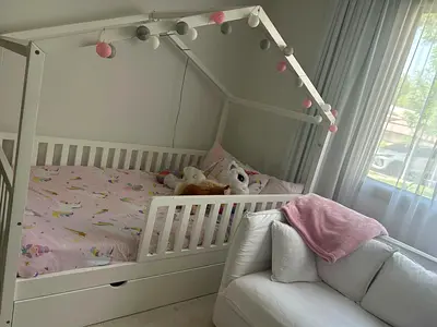 White Palletize House Bed with Under-Drawer - Good Condition