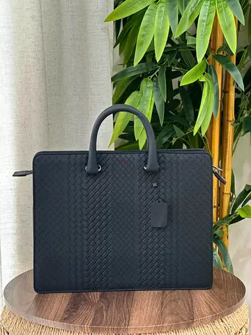 Bottega veneta Men's black woven leather briefcase with detachable shoulder strap
