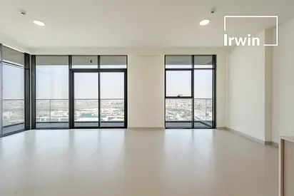 Corner Unit | 2 Parkings