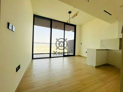 Modern 1 BR| Prime Location |Marina View