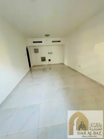 🏠 للإيجار السنوي في عجمان – النعيمية 2  📍 بجوار الكباب الأفغاني 📍 على الطريق الرئيسي  ✨ غرفة وصالة من أكبر المساحات 🛏️ غرفة ماستر 🚿 2 حمام 🍳 مطب