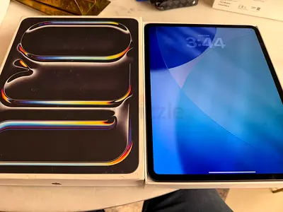 Apple IPad Pro M5 13” Wifi 256gb 12gb black used in excellent conditions 4500 dhs.