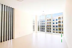 SPACIOUS LIVING AREA | OPEN VIEW | VACANT