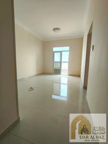 🏡 غرفة وصالة أول ساكن بمساحة ممتازة ✨ 2 حمام 🚿 خزائن بالحائط، تشطيب جديد وموقع مميز. مناسبة للعائلات 👌