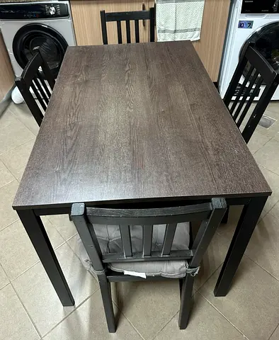 Solid Dark Wood Dining Table with 4 Chairs - very Good Condition extendable 120/180