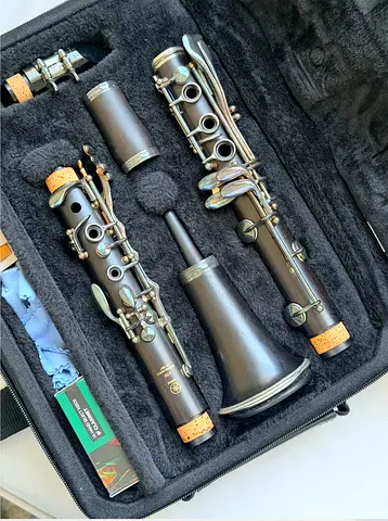 YAMAHA 450 Clarinet with Case and Accessories - Perfect Condition