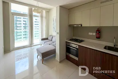 Bright Unit | Ready to Move In | Mid Floor