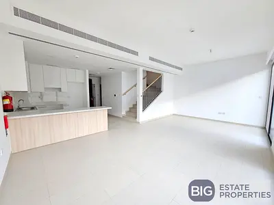 فيلا بثلاث غرف نوم | غرفة خادمة | تشطيبات حديثة | Cherrywoods دبي لاند