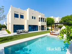 Turnkey 5-Bedroom Villa on the Lake