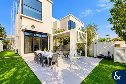 Corner Unit | Single Row | Prime Location
