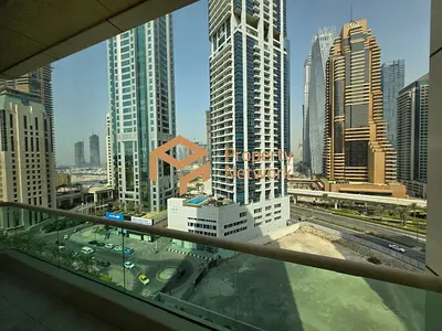 Modern 1BR Apartment | Mid Floor | Prime Location
